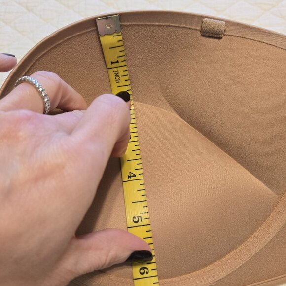 Pre-loved VS Bombshell Bra - Picture 13 of 13